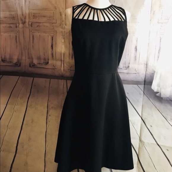 Gorgeous Sz 10 Stretchy “little black dress” by Boston Proper. Very flattering! - Picture 4 of 5